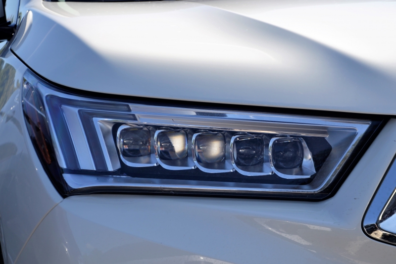 automobile-LANTOSQUE-min_acura-headlamp-2834131